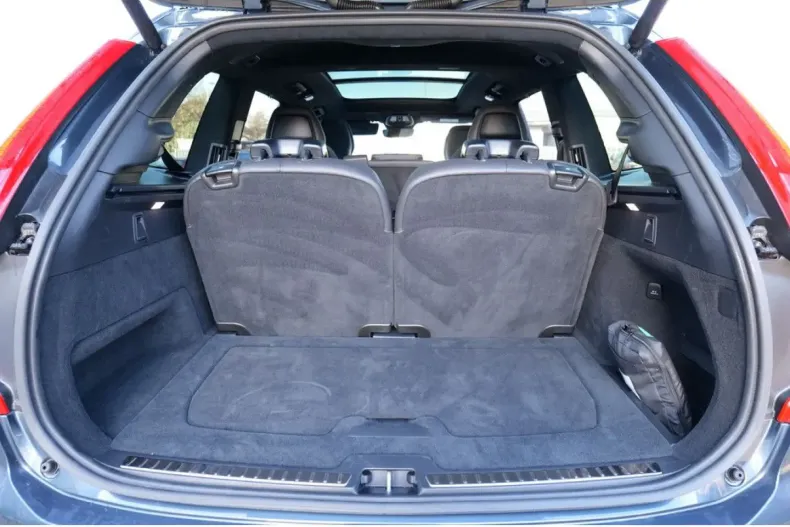 Volvo XC90 din 2024 cu 26.100 km - oferta VOL117762 - foto 12