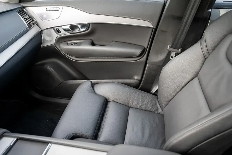 Volvo XC90 din 2024 cu 25.750 km - oferta VOL117763 - foto 19