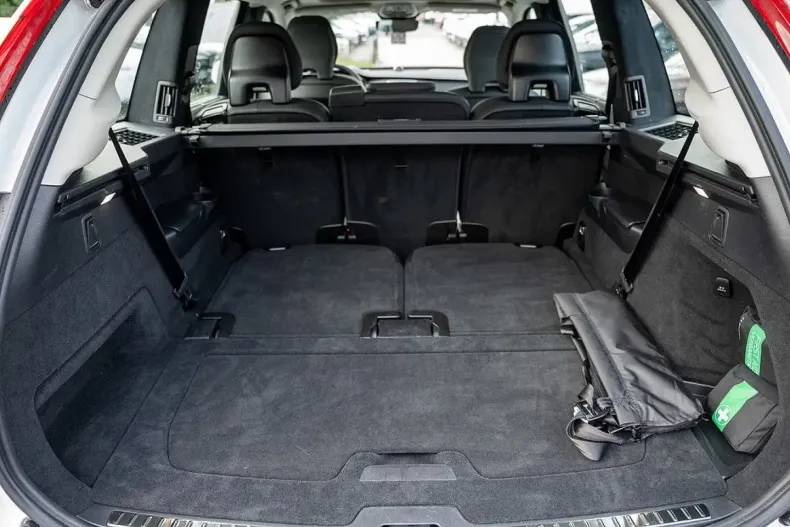 Volvo XC90 din 2024 cu 25.750 km - oferta VOL117763 - foto 25