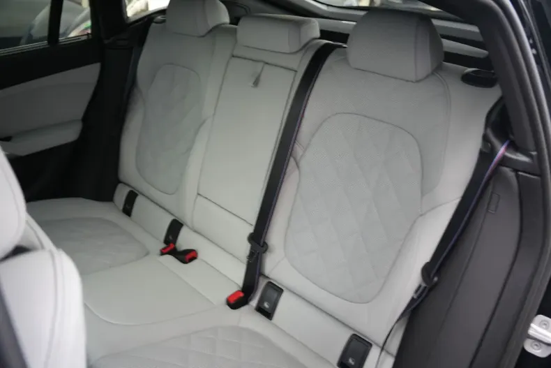 BMW X6 din 2024 cu 6.000 km - oferta BMW117779 - foto 27