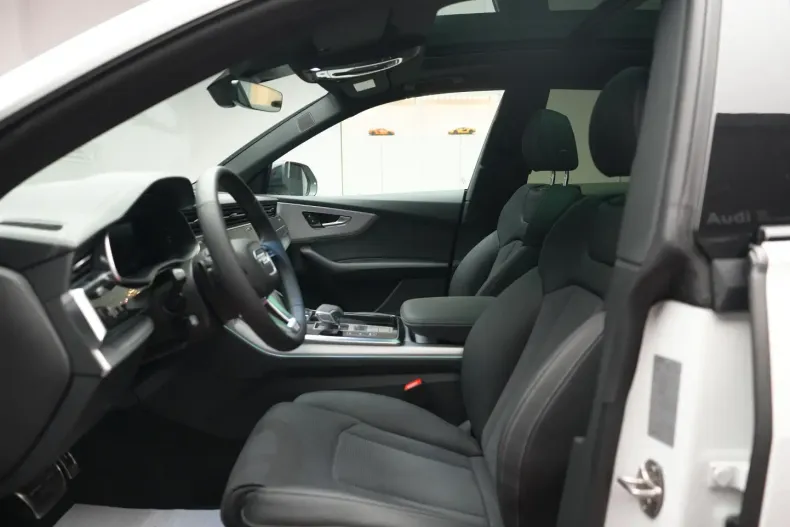 Audi Q8 din 2024 cu 5.800 km - oferta AUD117783 - foto 15