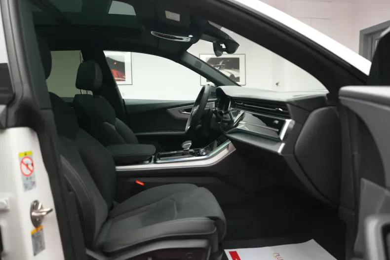 Audi Q8 din 2024 cu 5.800 km - oferta AUD117783 - foto 18