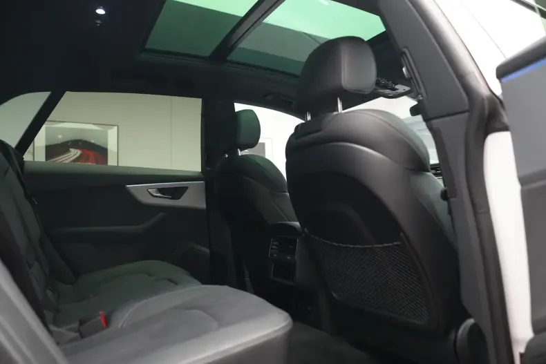 Audi Q8 din 2024 cu 5.800 km - oferta AUD117783 - foto 19