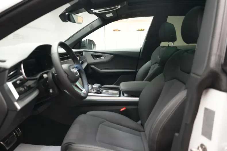 Audi Q8 din 2024 cu 5.800 km - oferta AUD117783 - foto 20