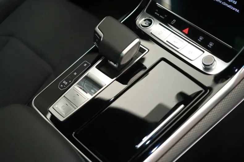 Audi Q8 din 2024 cu 5.800 km - oferta AUD117783 - foto 26