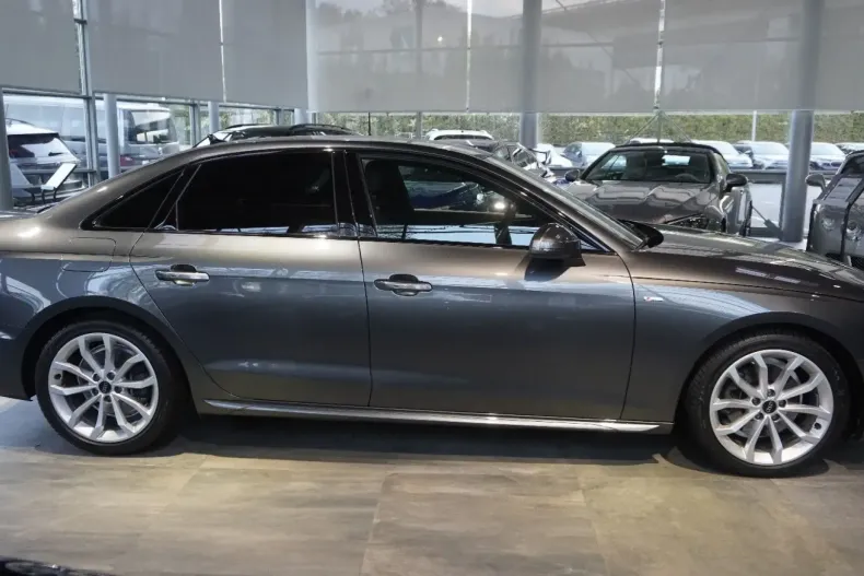 Audi A4 din 2023 cu 42.000 km - oferta AUD117786 - foto 4