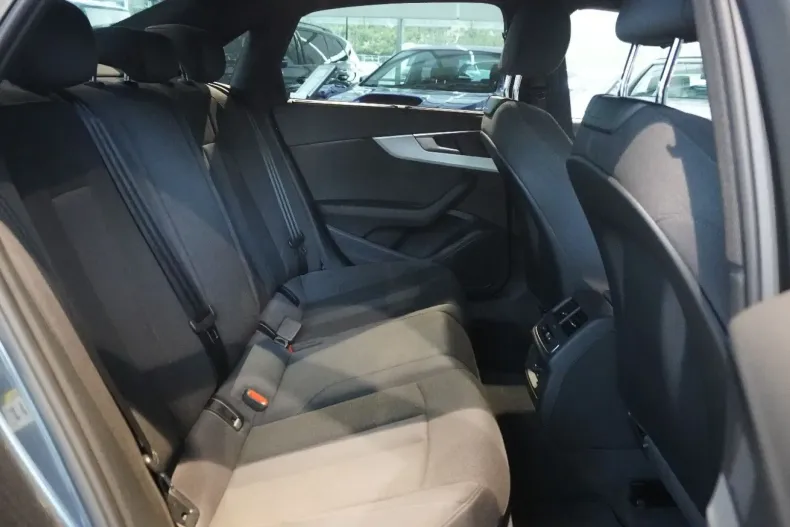 Audi A4 din 2023 cu 42.000 km - oferta AUD117786 - foto 11