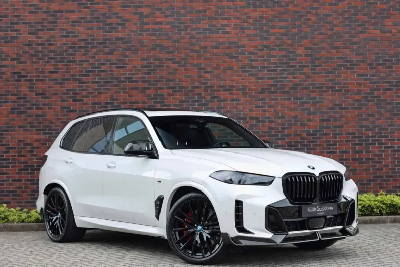 BMW X5 din 2023 cu 6.091 km - oferta BMW117787 - foto 1