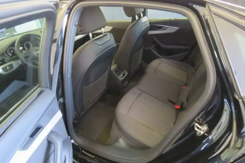 Audi A4 din 2021 cu 50.000 km - oferta AUD117791 - foto 9