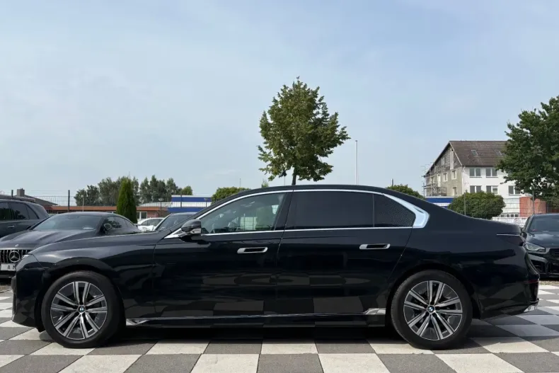 BMW 740 din 2023 cu 117.740 km - oferta BMW117799 - foto 4