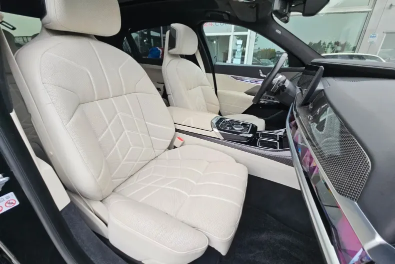 BMW 740 din 2023 cu 117.740 km - oferta BMW117799 - foto 9