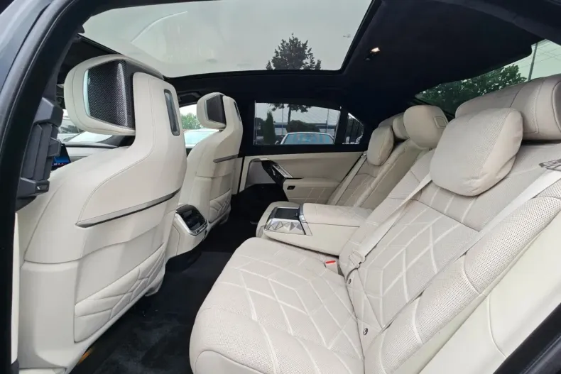 BMW 740 din 2023 cu 117.740 km - oferta BMW117799 - foto 11