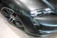 Porsche Taycan din 2023 cu 23.460 km - oferta POR117800 - foto 6