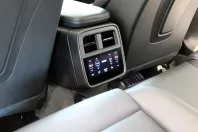 Porsche Taycan din 2023 cu 23.460 km - oferta POR117800 - foto 12