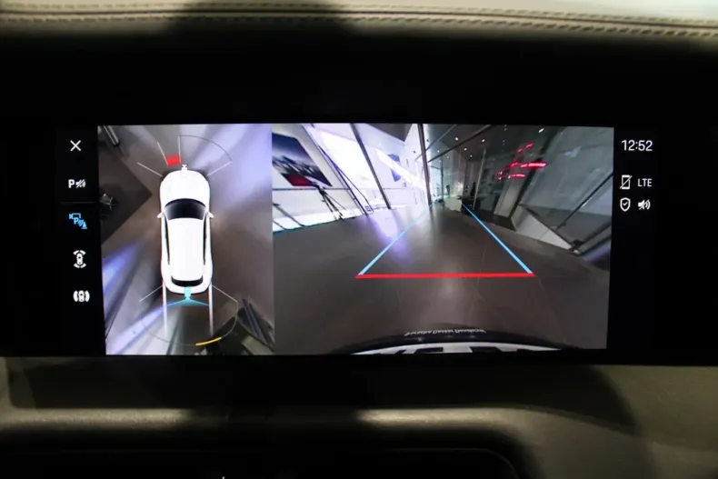 Porsche Taycan din 2023 cu 23.460 km - oferta POR117800 - foto 14