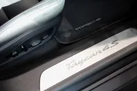 Porsche Taycan din 2023 cu 23.460 km - oferta POR117800 - foto 15