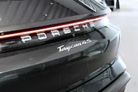 Porsche Taycan din 2023 cu 23.460 km - oferta POR117800 - foto 16