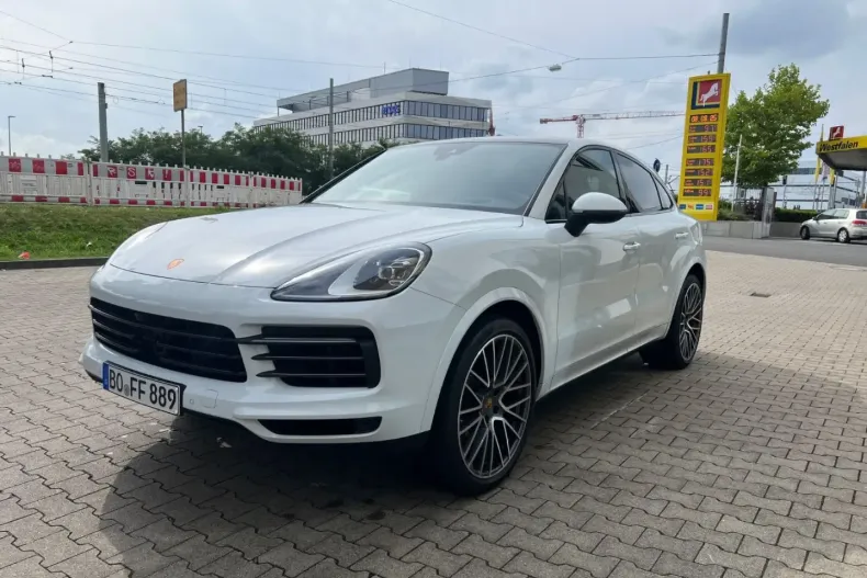Porsche Cayenne din 2022 cu 32.233 km - oferta POR117810 - foto 1