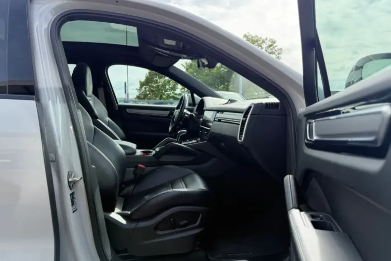 Porsche Cayenne din 2023 cu 92.000 km - oferta POR117812 - foto 15