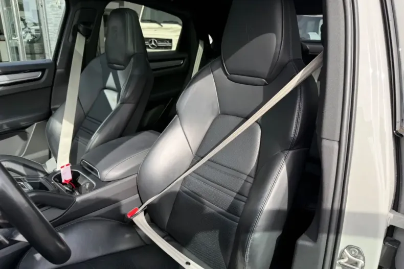 Porsche Cayenne din 2023 cu 92.000 km - oferta POR117812 - foto 18