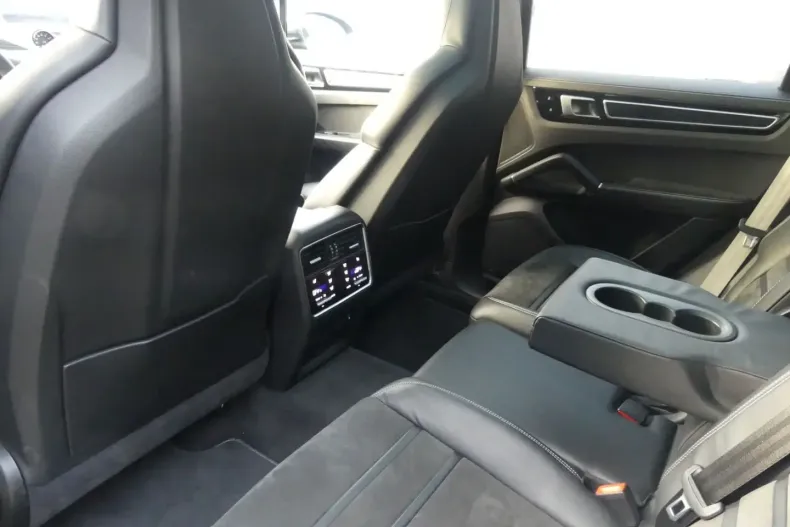 Porsche Cayenne din 2021 cu 93.233 km - oferta POR117814 - foto 18