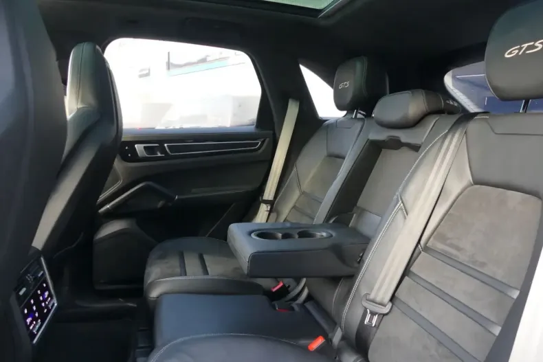 Porsche Cayenne din 2021 cu 93.233 km - oferta POR117814 - foto 27