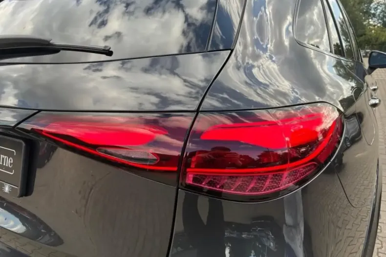 Mercedes-Benz GLC 300 din 2023 cu 69.680 km - oferta MER117817 - foto 11