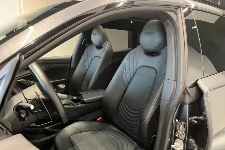 Aston Martin DBX din 2023 cu 18.500 km - oferta AST117821 - foto 12