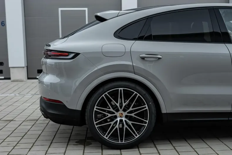 Porsche Cayenne din 2025 cu 10 km - oferta POR117824 - foto 17