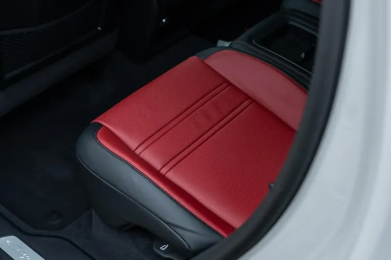 Porsche Cayenne din 2025 cu 10 km - oferta POR117824 - foto 21