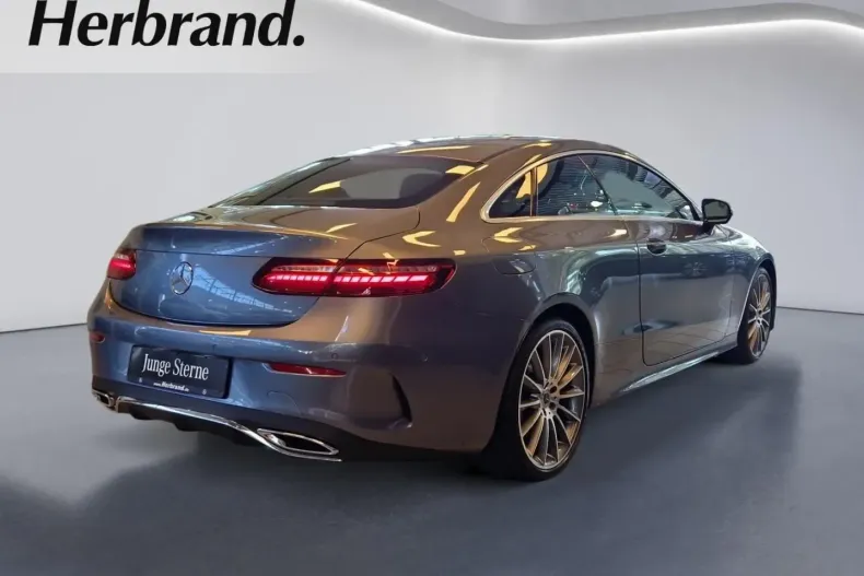 Mercedes-Benz E 400 din 2021 cu 76.660 km - oferta MER117826 - foto 3