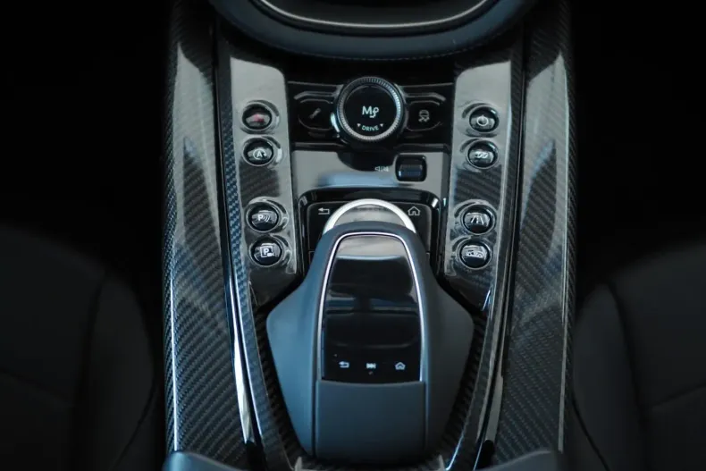 Aston Martin DBX din 2024 cu 11.200 km - oferta AST117841 - foto 15