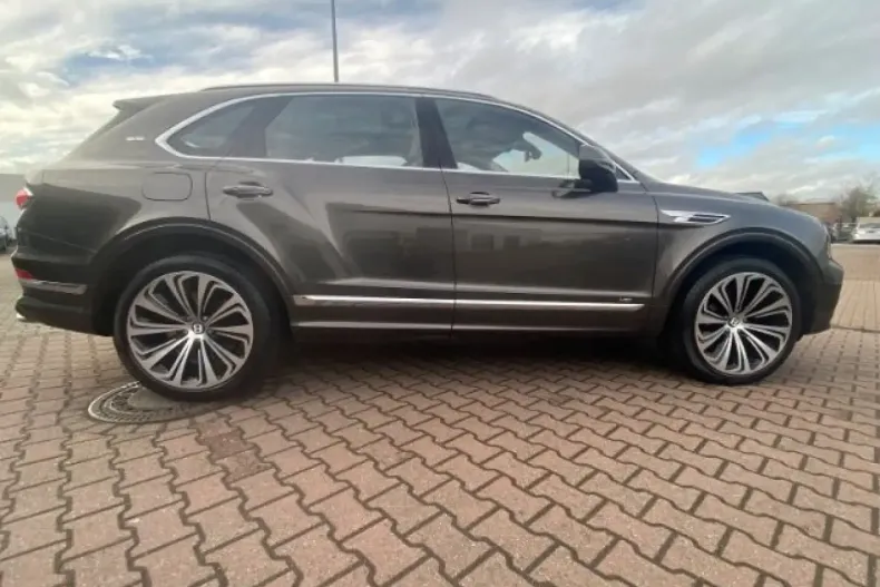 Bentley Bentayga din 2021 cu 74.500 km - oferta BEN117846 - foto 2