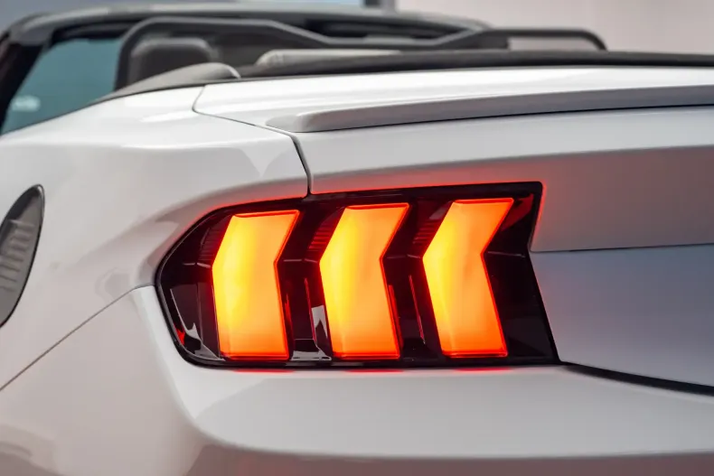 Ford Mustang din 2025 cu 18.500 km - oferta FOR117847 - foto 17