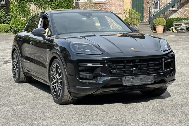 Porsche Cayenne din 2024 cu 10.400 km - oferta POR117849 - foto 6