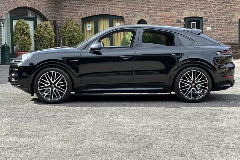 Porsche Cayenne din 2024 cu 10.400 km - oferta POR117849 - foto 7
