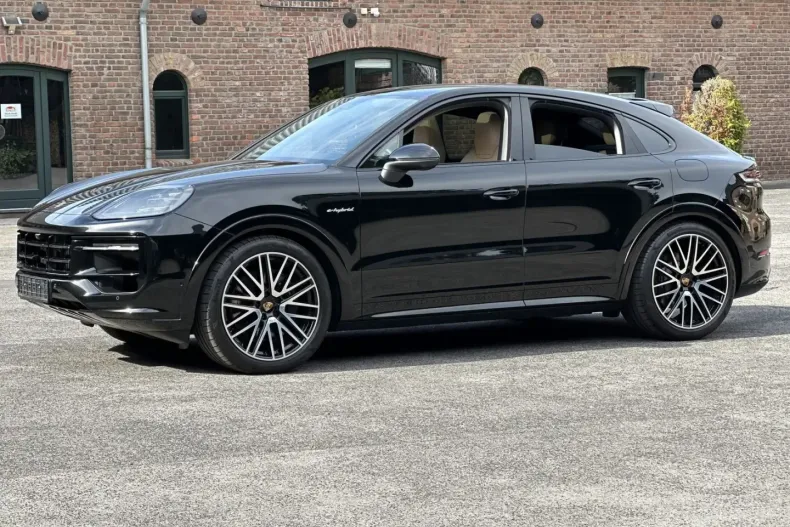 Porsche Cayenne din 2024 cu 10.400 km - oferta POR117849 - foto 8