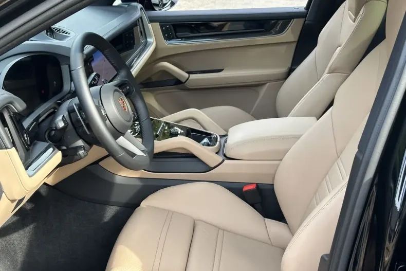 Porsche Cayenne din 2024 cu 10.400 km - oferta POR117849 - foto 17