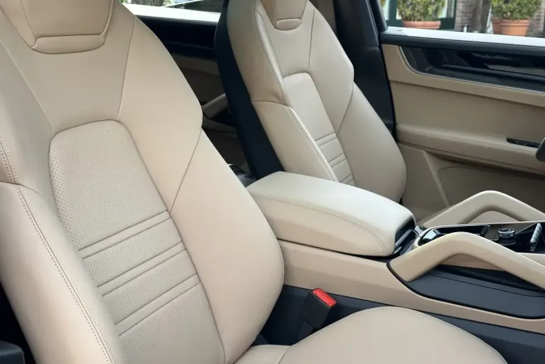 Porsche Cayenne din 2024 cu 10.400 km - oferta POR117849 - foto 22