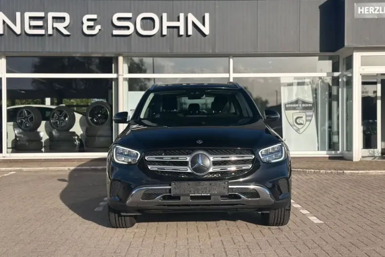 Mercedes-Benz GLC 300 din 2020 cu 118.000 km - oferta MER117854 - foto 2