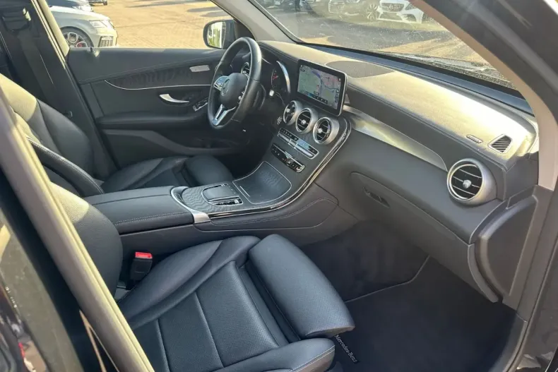 Mercedes-Benz GLC 300 din 2020 cu 118.000 km - oferta MER117854 - foto 26