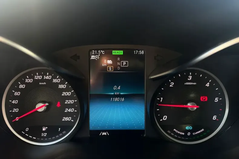 Mercedes-Benz GLC 300 din 2020 cu 118.000 km - oferta MER117854 - foto 39