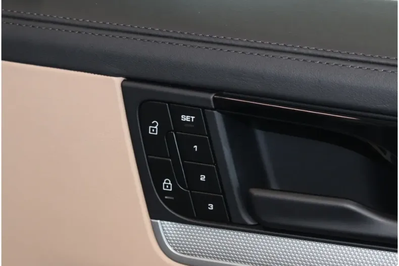 Porsche Cayenne din 2023 cu 33.212 km - oferta POR117855 - foto 10