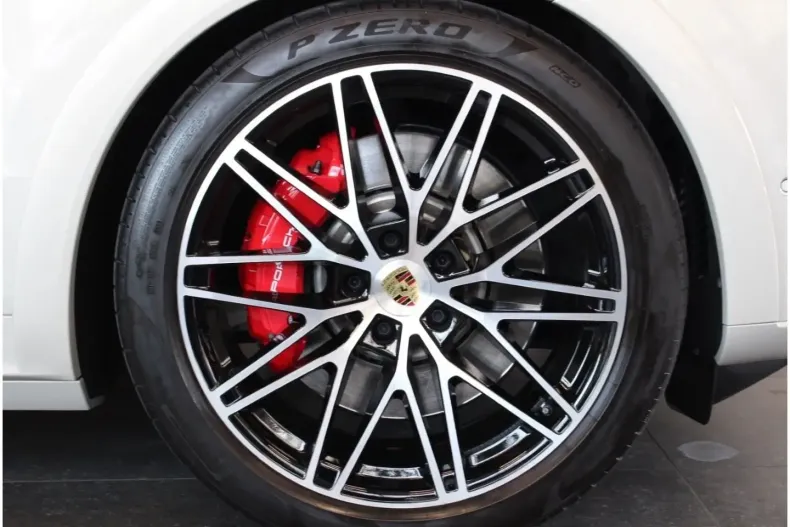 Porsche Cayenne din 2023 cu 33.212 km - oferta POR117855 - foto 13