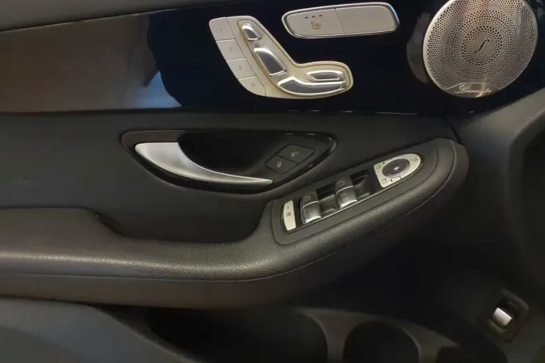 Mercedes-Benz GLC 300 din 2022 cu 78.484 km - oferta MER117869 - foto 10