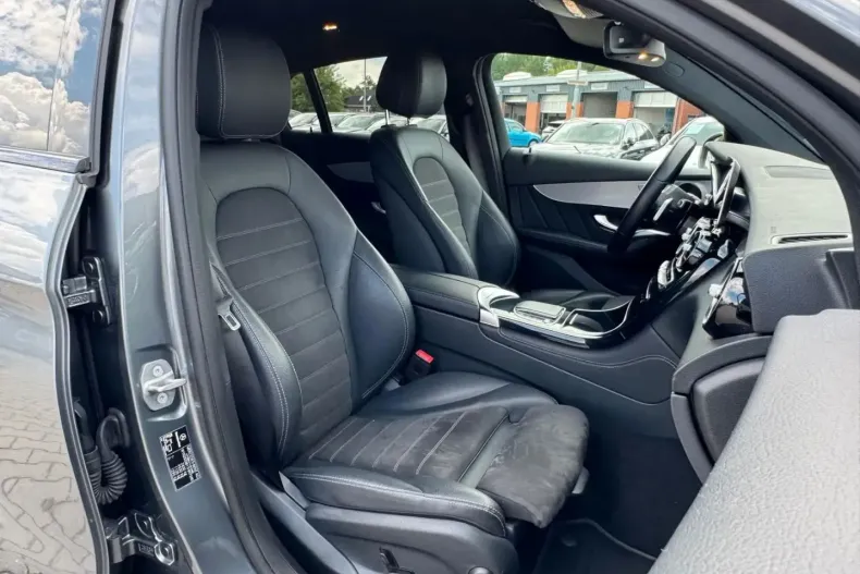 Mercedes-Benz GLC 200 din 2020 cu 90.000 km - oferta MER117873 - foto 24