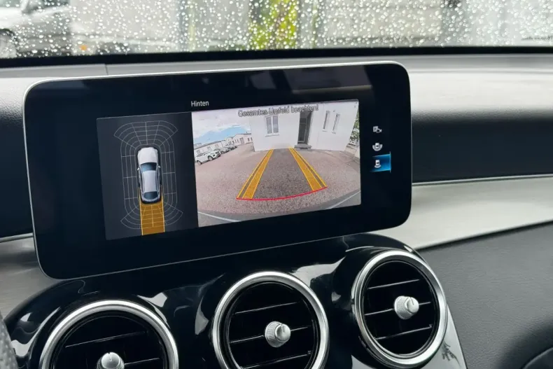 Mercedes-Benz GLC 300 din 2020 cu 83.240 km - oferta MER117876 - foto 13