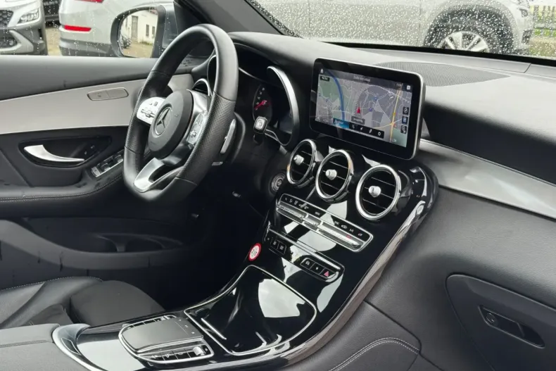 Mercedes-Benz GLC 300 din 2020 cu 83.240 km - oferta MER117876 - foto 19