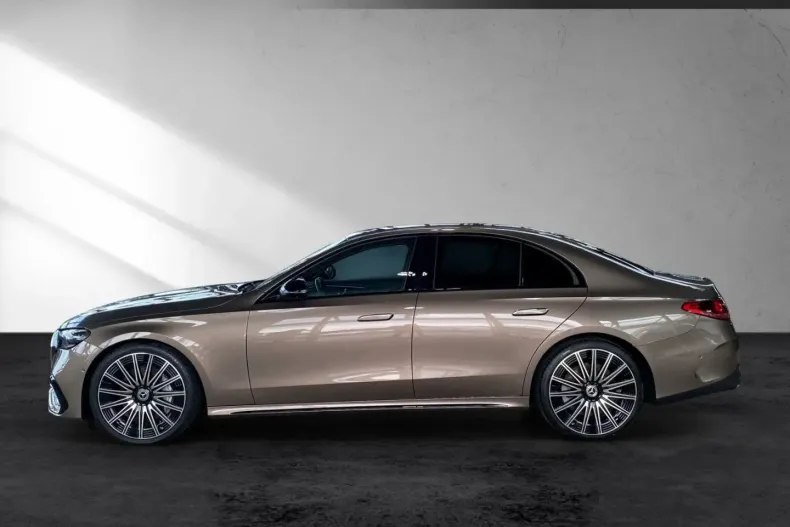 Mercedes-Benz E 450 din 2024 cu 12.398 km - oferta MER117881 - foto 3