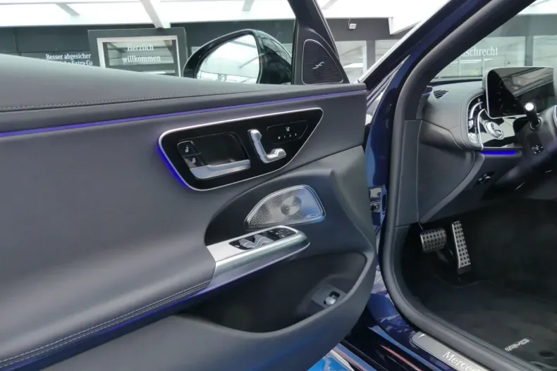 Mercedes-Benz E 450 din 2024 cu 13.790 km - oferta MER117885 - foto 8